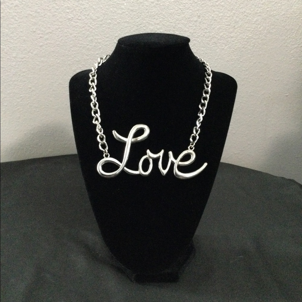 “Love” chain necklace (chunky) - costume jewelry